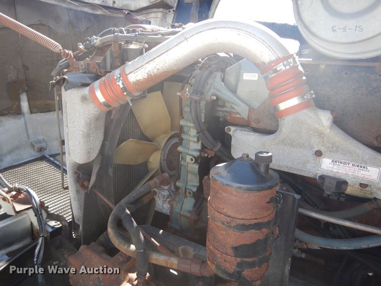 image for item DL6331 1999 Kenworth T600  semi truck