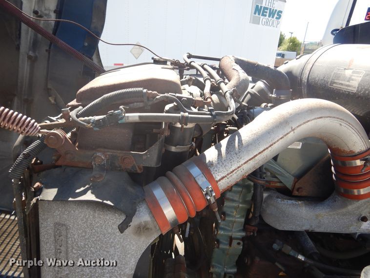 image for item DL6331 1999 Kenworth T600  semi truck