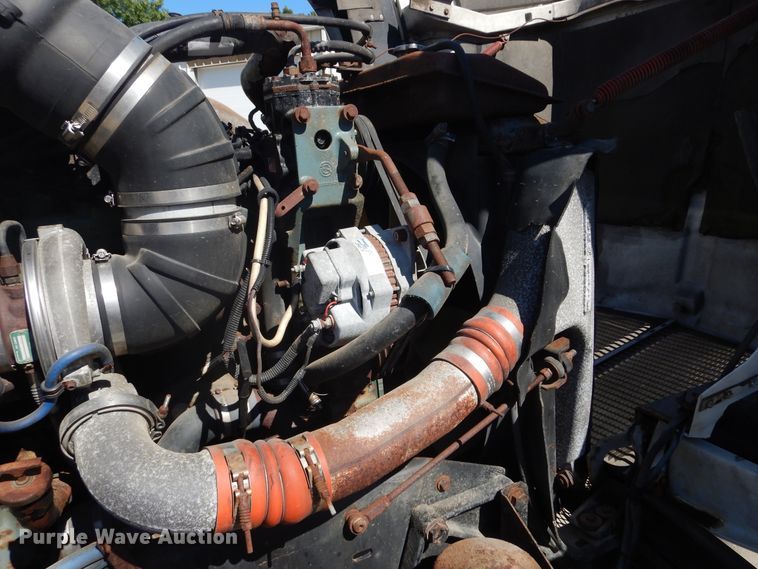 image for item DL6331 1999 Kenworth T600  semi truck