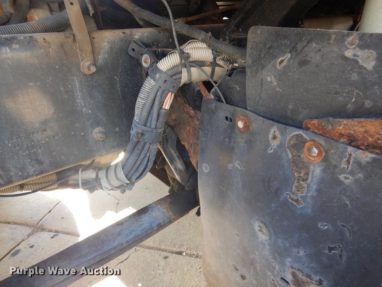 image for item DL6331 1999 Kenworth T600  semi truck