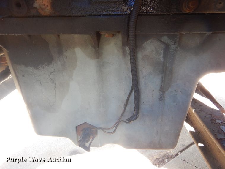 image for item DL6331 1999 Kenworth T600  semi truck