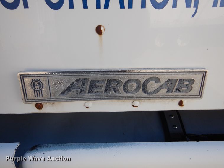 image for item DL6331 1999 Kenworth T600  semi truck