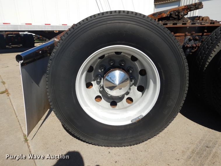 image for item DL6331 1999 Kenworth T600  semi truck