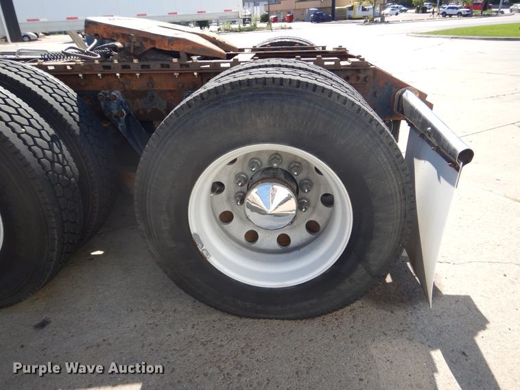 image for item DL6331 1999 Kenworth T600  semi truck