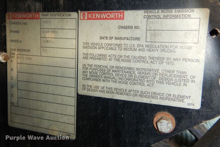 image for item DL6331 1999 Kenworth T600  semi truck