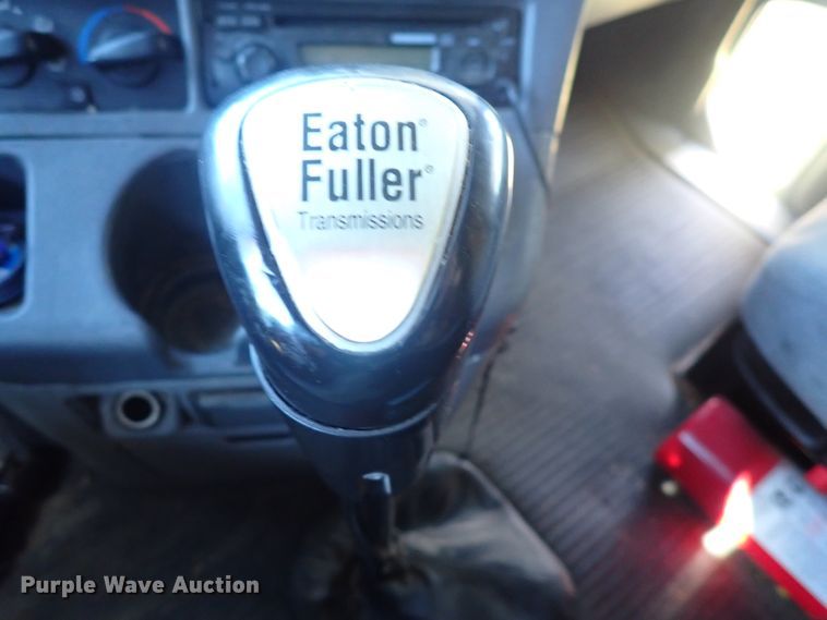 image for item DL7644 2010 Freightliner Columbia  semi truck