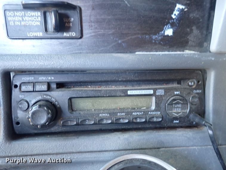 image for item DL7644 2010 Freightliner Columbia  semi truck