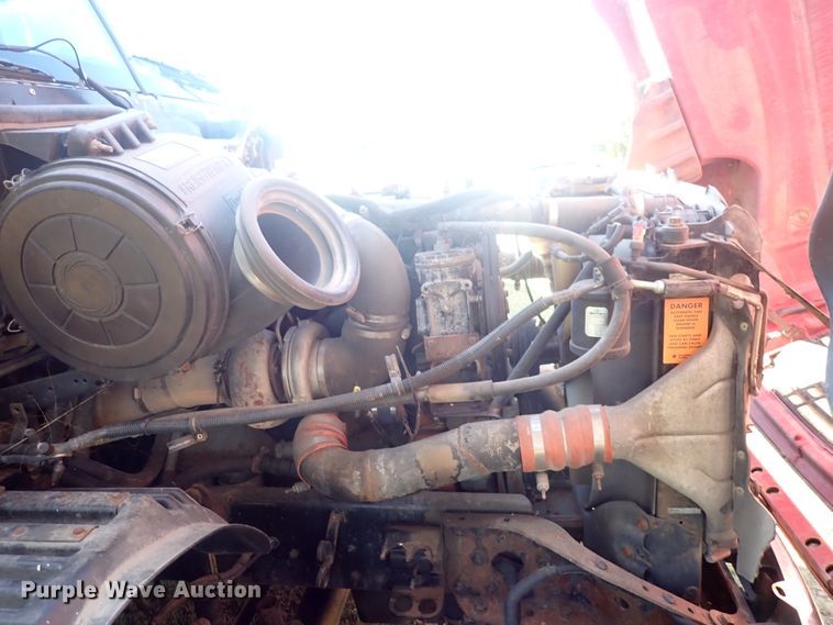 image for item DL7644 2010 Freightliner Columbia  semi truck