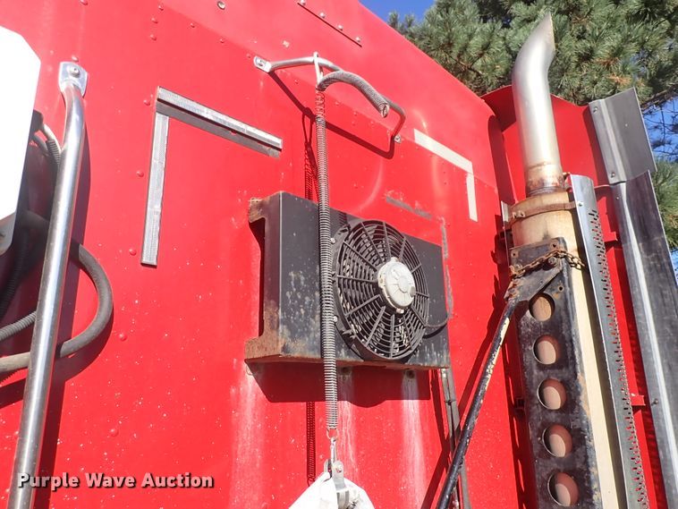 image for item DL7644 2010 Freightliner Columbia  semi truck