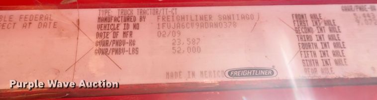 image for item DL7644 2010 Freightliner Columbia  semi truck