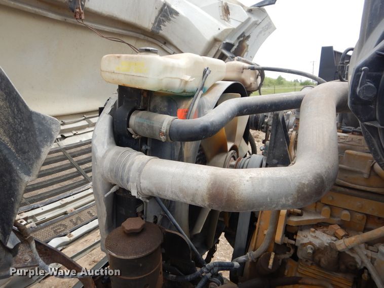 image for item DM4342 2002 Sterling A9500  semi truck