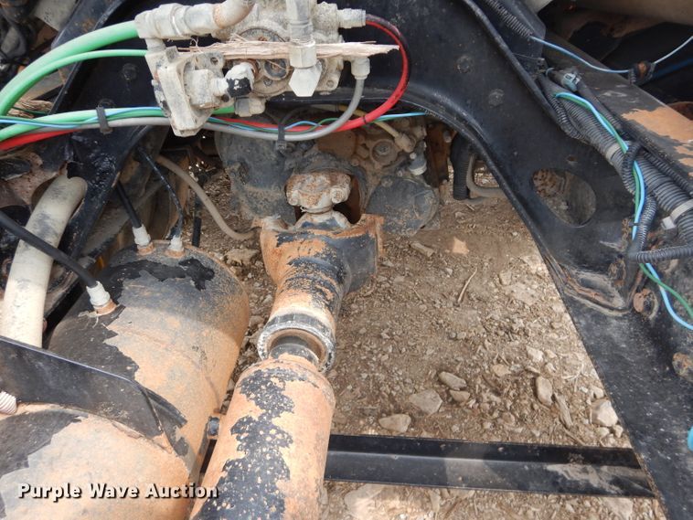 image for item DM4342 2002 Sterling A9500  semi truck