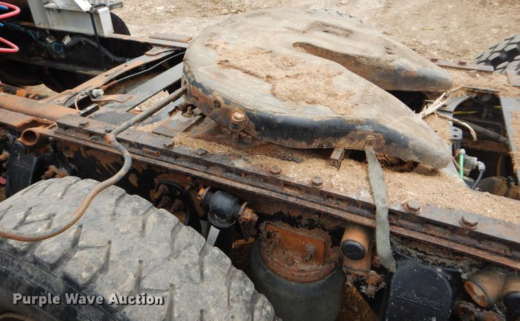 image for item DM4342 2002 Sterling A9500  semi truck