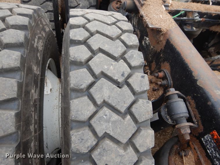 image for item DM4342 2002 Sterling A9500  semi truck