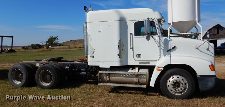 image for item DM5117 1996 Freightliner FLD112  semi truck