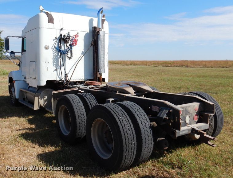 image for item DM5117 1996 Freightliner FLD112  semi truck