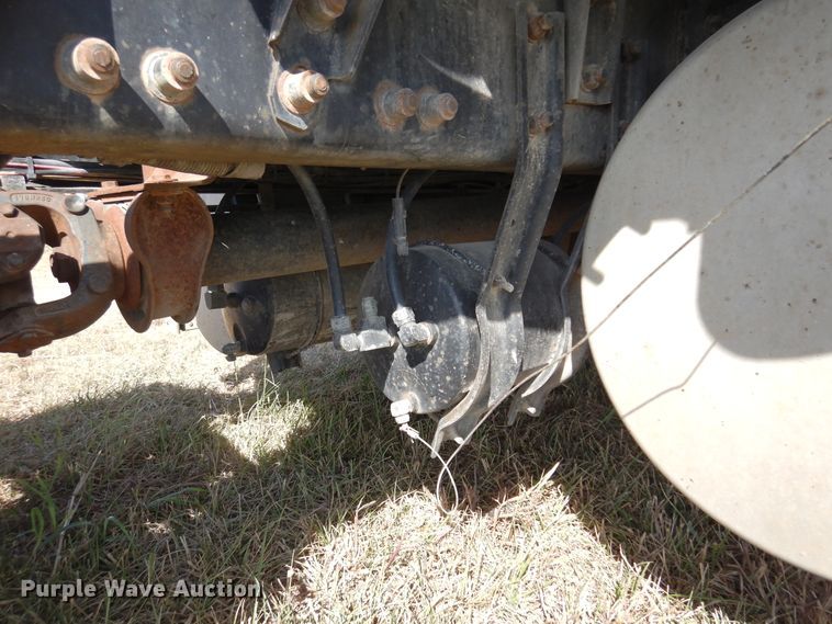 image for item DM5117 1996 Freightliner FLD112  semi truck