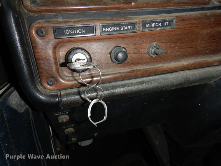 image for item DM5117 1996 Freightliner FLD112  semi truck