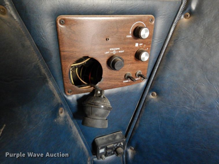 image for item DM5117 1996 Freightliner FLD112  semi truck