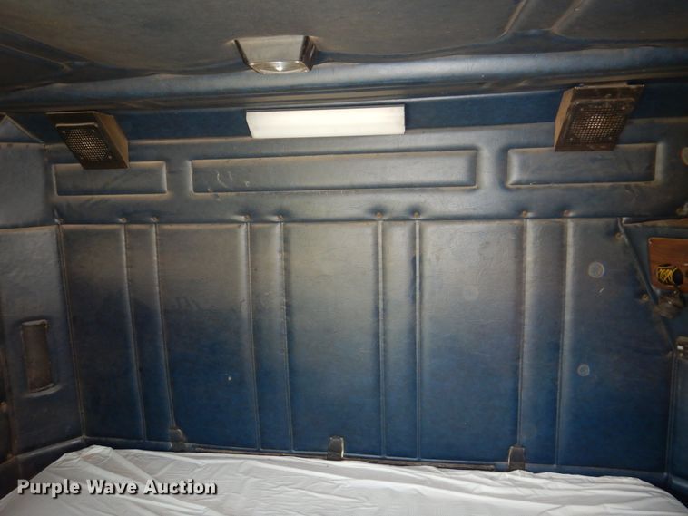 image for item DM5117 1996 Freightliner FLD112  semi truck