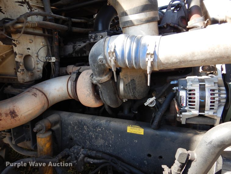 image for item DM5117 1996 Freightliner FLD112  semi truck