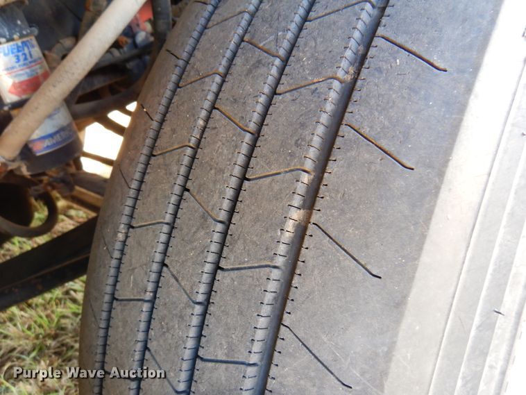 image for item DM5117 1996 Freightliner FLD112  semi truck