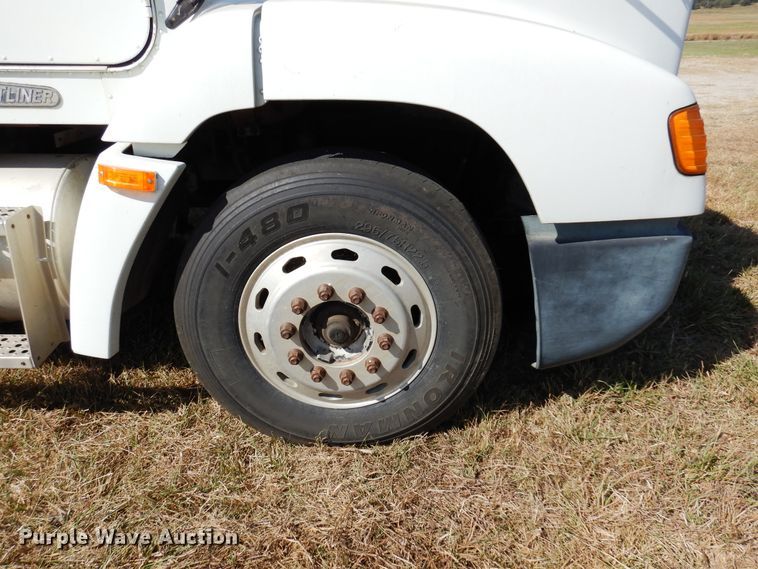 image for item DM5117 1996 Freightliner FLD112  semi truck