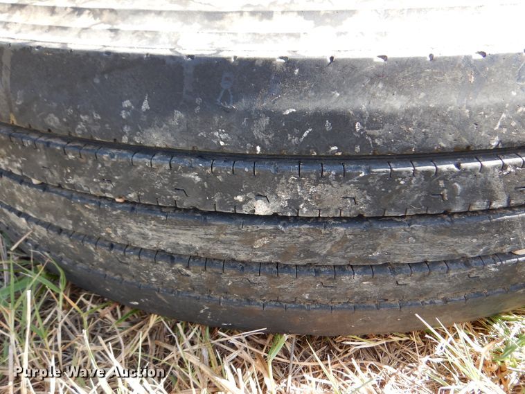 image for item DM5117 1996 Freightliner FLD112  semi truck