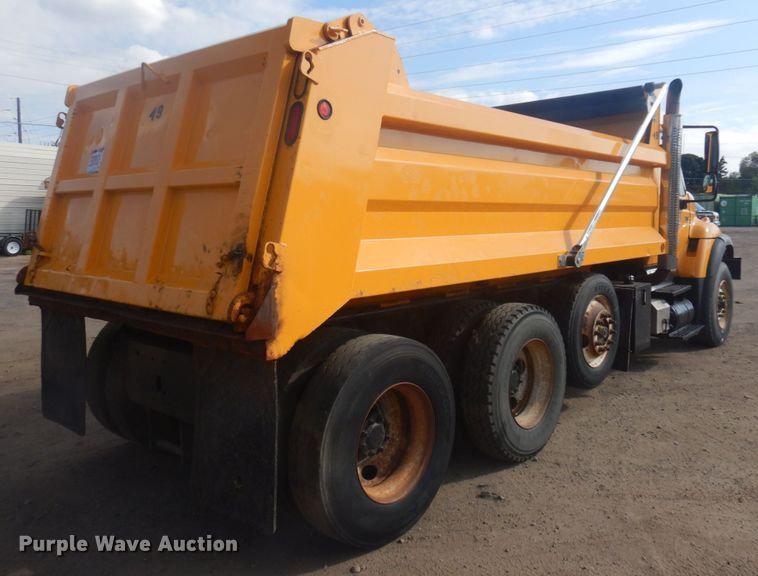 image for item DM5295 2007 International 7500  dump truck