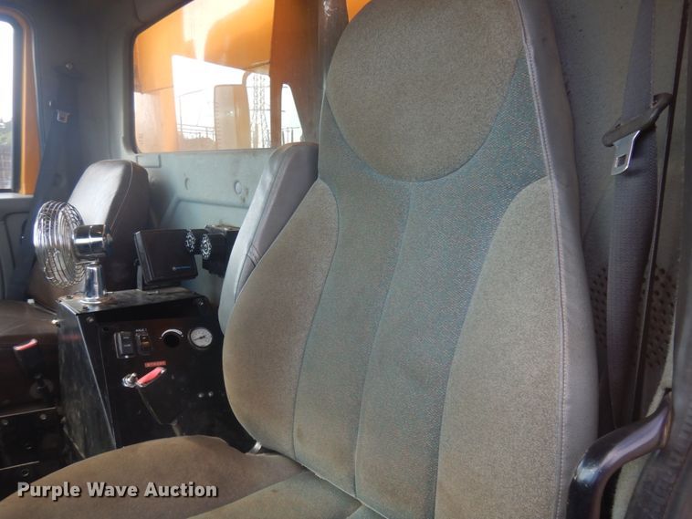 image for item DM5295 2007 International 7500  dump truck