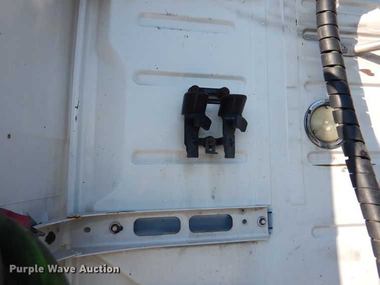 image for item DM6466 2012 Volvo VNL  semi truck