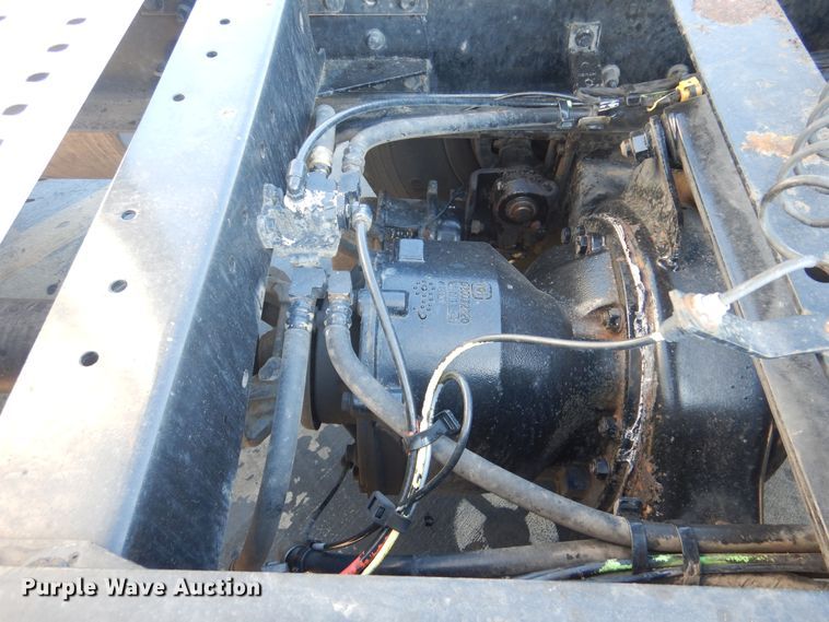 image for item DM6466 2012 Volvo VNL  semi truck