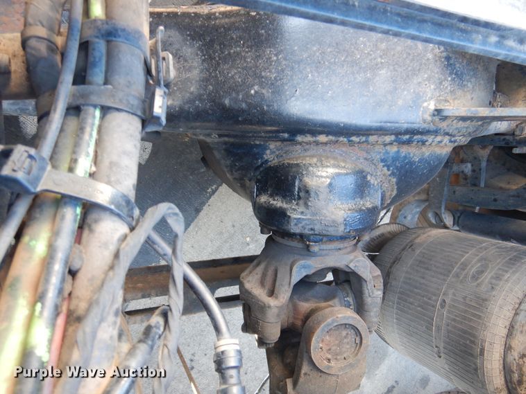 image for item DM6466 2012 Volvo VNL  semi truck