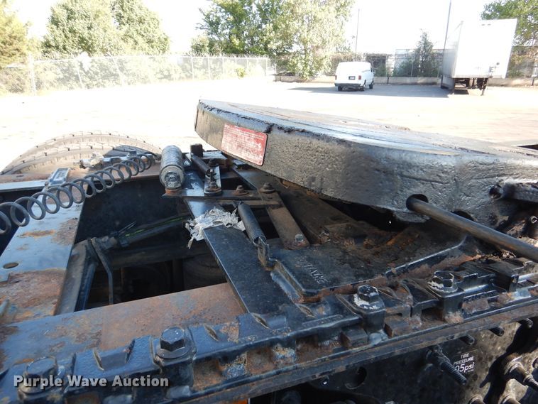 image for item DM6466 2012 Volvo VNL  semi truck