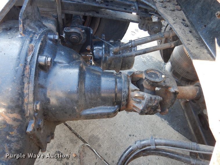 image for item DM6466 2012 Volvo VNL  semi truck