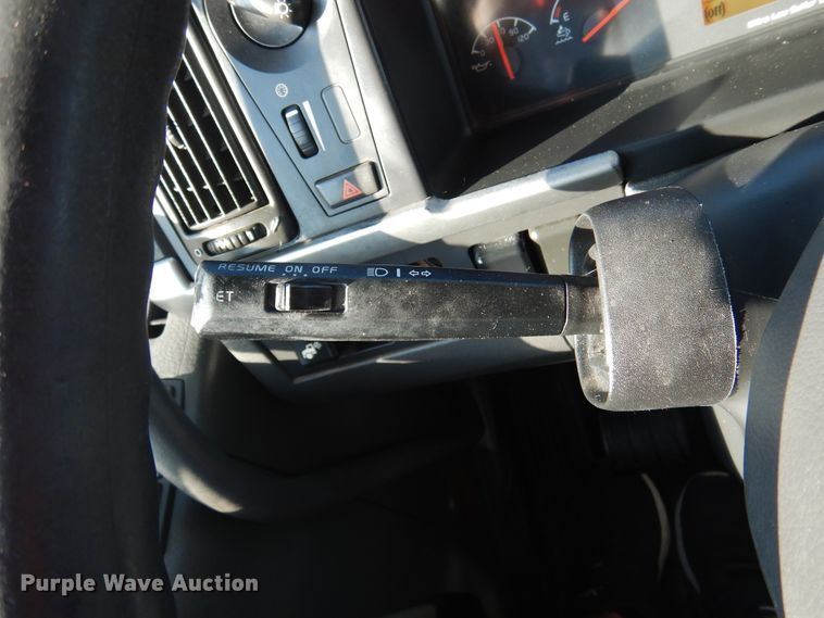 image for item DM6466 2012 Volvo VNL  semi truck