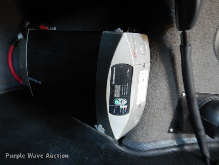 image for item DM6466 2012 Volvo VNL  semi truck