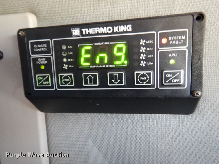 image for item DM6466 2012 Volvo VNL  semi truck