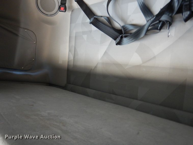 image for item DM6466 2012 Volvo VNL  semi truck