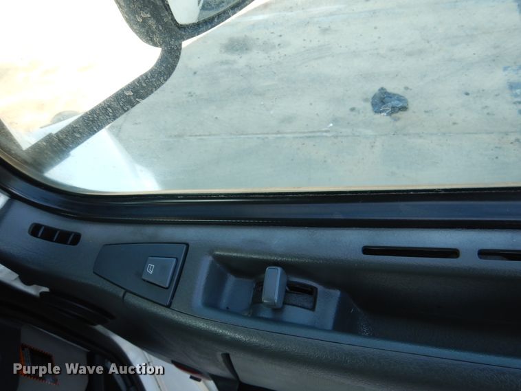 image for item DM6466 2012 Volvo VNL  semi truck