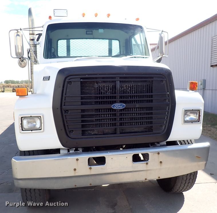 image for item DN2131 1990 Ford LN9000  rollback truck