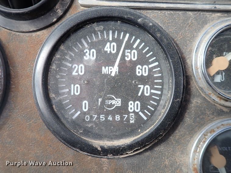 image for item DN2131 1990 Ford LN9000  rollback truck