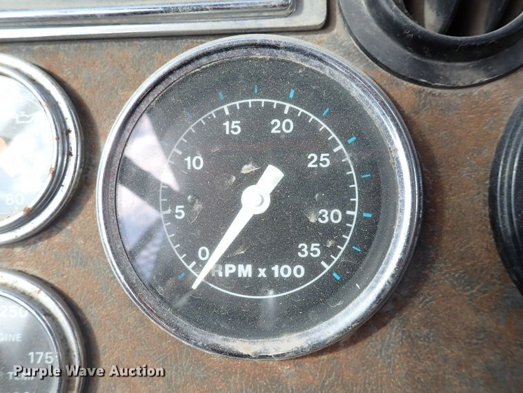 image for item DN2131 1990 Ford LN9000  rollback truck