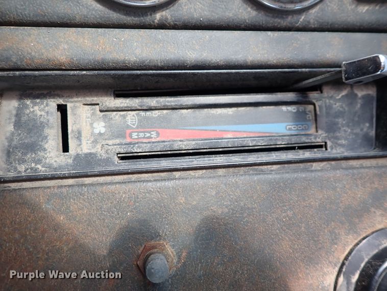 image for item DN2131 1990 Ford LN9000  rollback truck