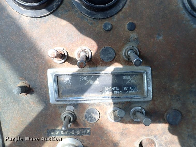 image for item DN2131 1990 Ford LN9000  rollback truck