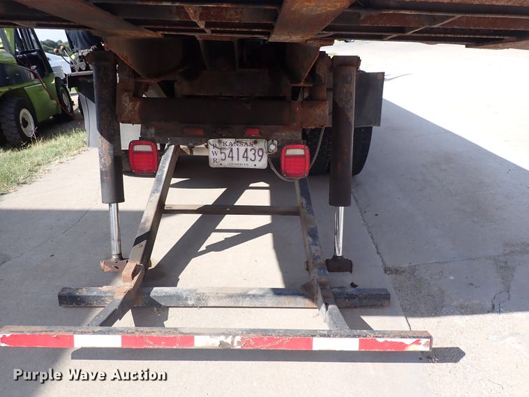 image for item DN2131 1990 Ford LN9000  rollback truck