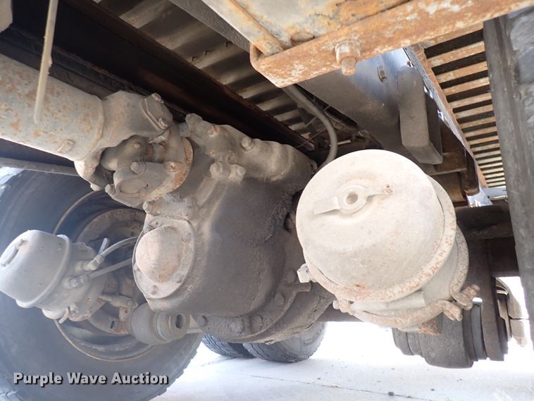 image for item DN2131 1990 Ford LN9000  rollback truck