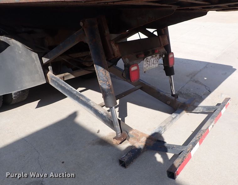 image for item DN2131 1990 Ford LN9000  rollback truck