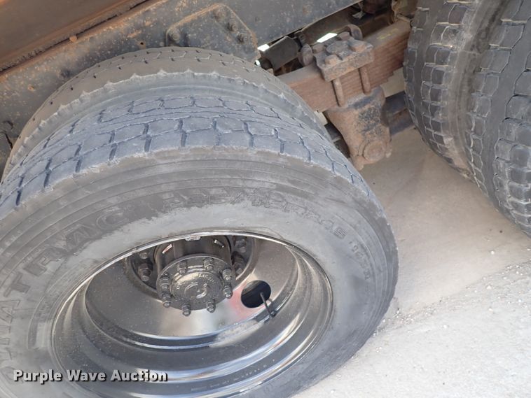 image for item DN2131 1990 Ford LN9000  rollback truck