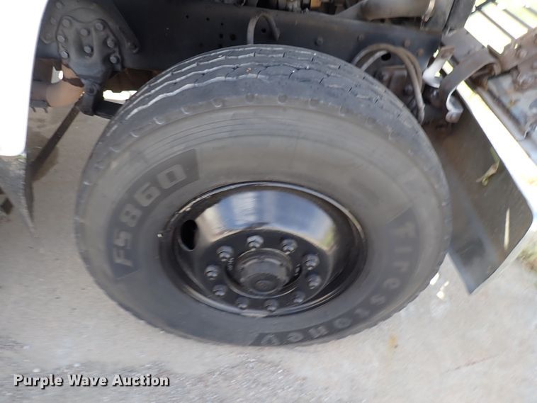 image for item DN2131 1990 Ford LN9000  rollback truck